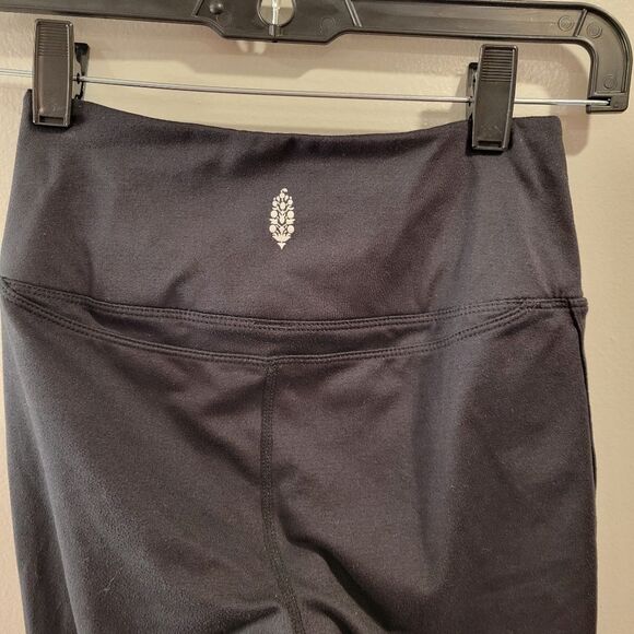 Free People Cutout Brushed Workout Leggings Black Size XS - Picture 4 of 8